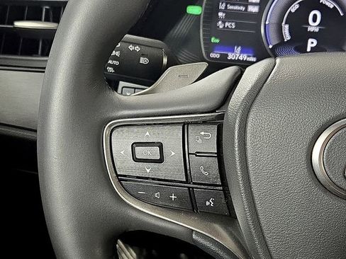 Certified 2022 Lexus ES 300h w/ Premium Package image 24