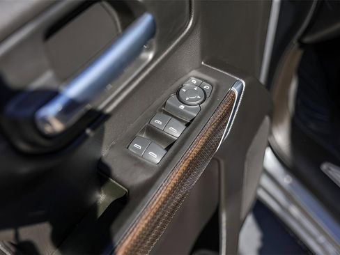 Used 2021 Chevrolet Silverado 1500 LT image 25