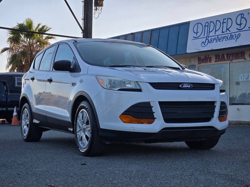 Used 2015 Ford Escape S FWD image 8