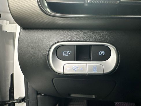 Used 2024 Genesis GV60 RWD image 35