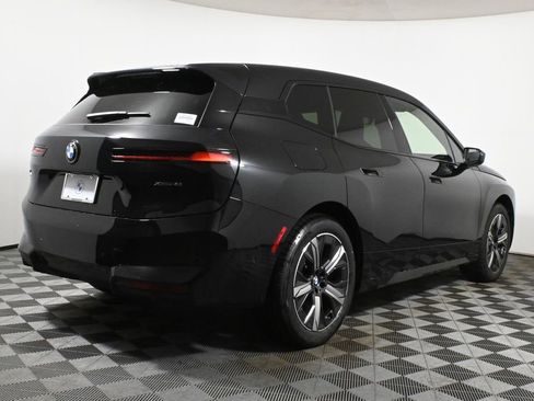 Used 2026 BMW iX xDrive45 w/ Premium Package image 7