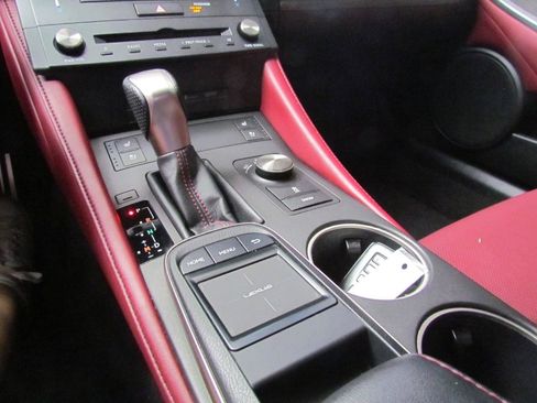 Used 2016 Lexus RC 200t RWD image 38