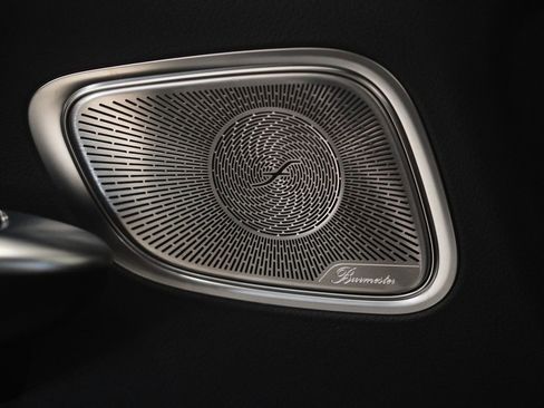 Used 2024 Mercedes-Benz GLC 300 4MATIC image 27