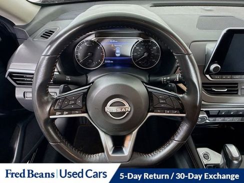Used 2023 Nissan Altima 2.5 SR FWD image 17
