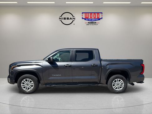 Used 2024 Toyota Tundra SR5 w/ SR5 Premium Package AWD/4WD image 9