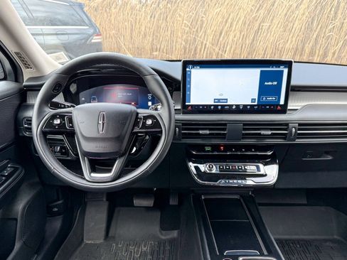 Used 2023 Lincoln Corsair AWD w/ Equipment Group 101A image 23
