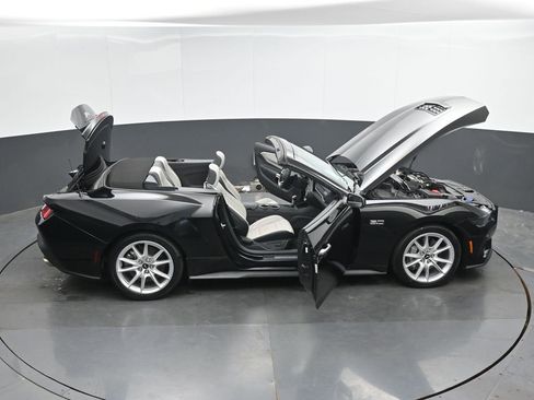 Used 2025 Ford Mustang GT Premium RWD image 50