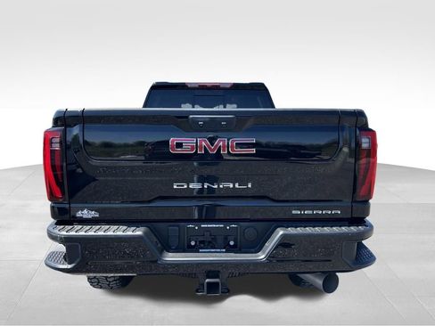Used 2024 GMC Sierra 2500 Denali AWD/4WD image 18