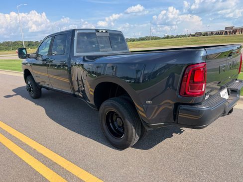 New 2026 RAM 3500 Laramie w/ Night Edition AWD/4WD image 11