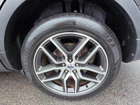 Used 2017 Ford Explorer Sport w/ Equipment Group 401A AWD/4WD image 9