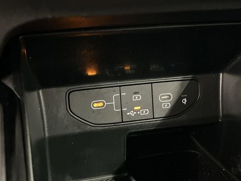 Used 2024 Kia Sorento S image 30