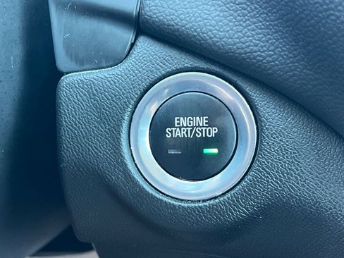 Used 2024 Chevrolet Equinox LT image 19