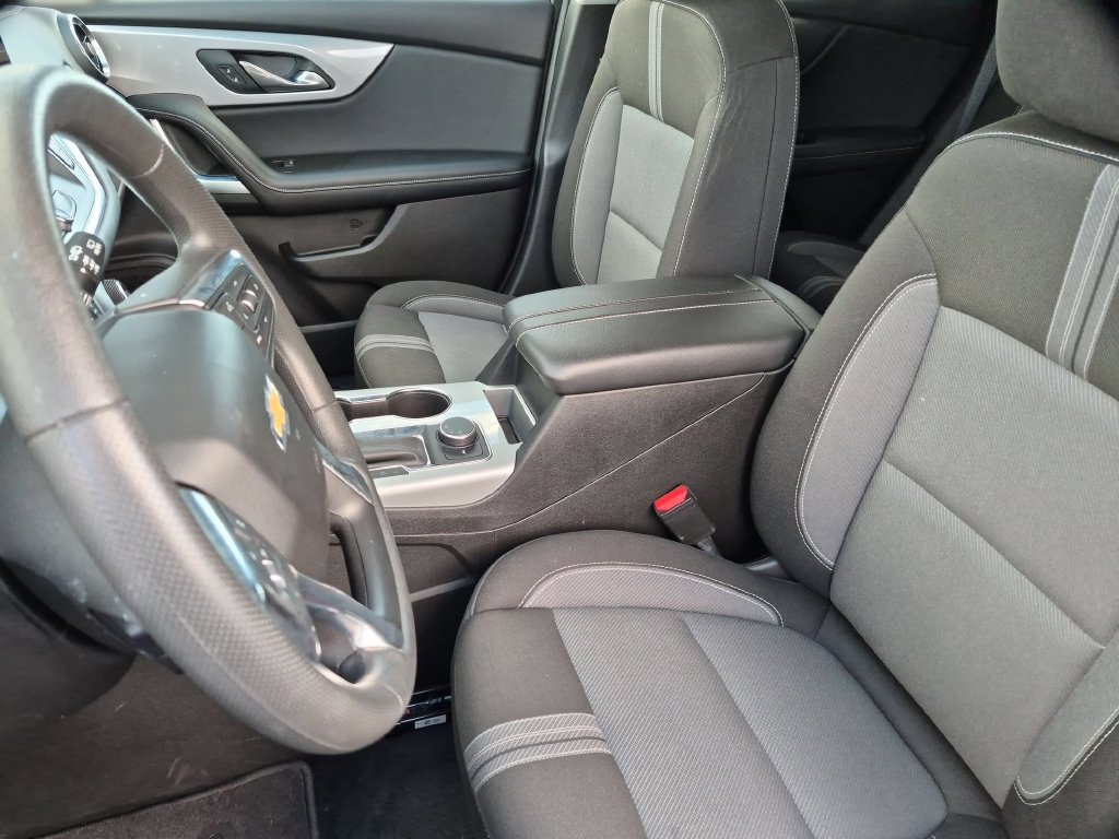 Used 2025 Chevrolet Blazer LT FWD image 22