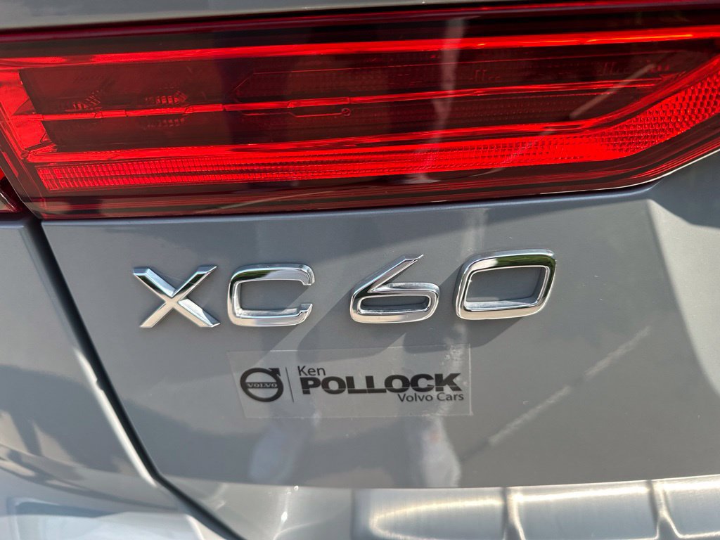 Certified 2025 Volvo XC60 T8 Core w/ Protection Package Premier AWD/4WD image 18
