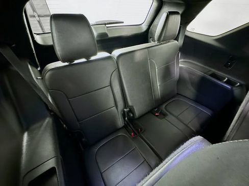 Used 2022 Chevrolet Traverse LT AWD/4WD image 31