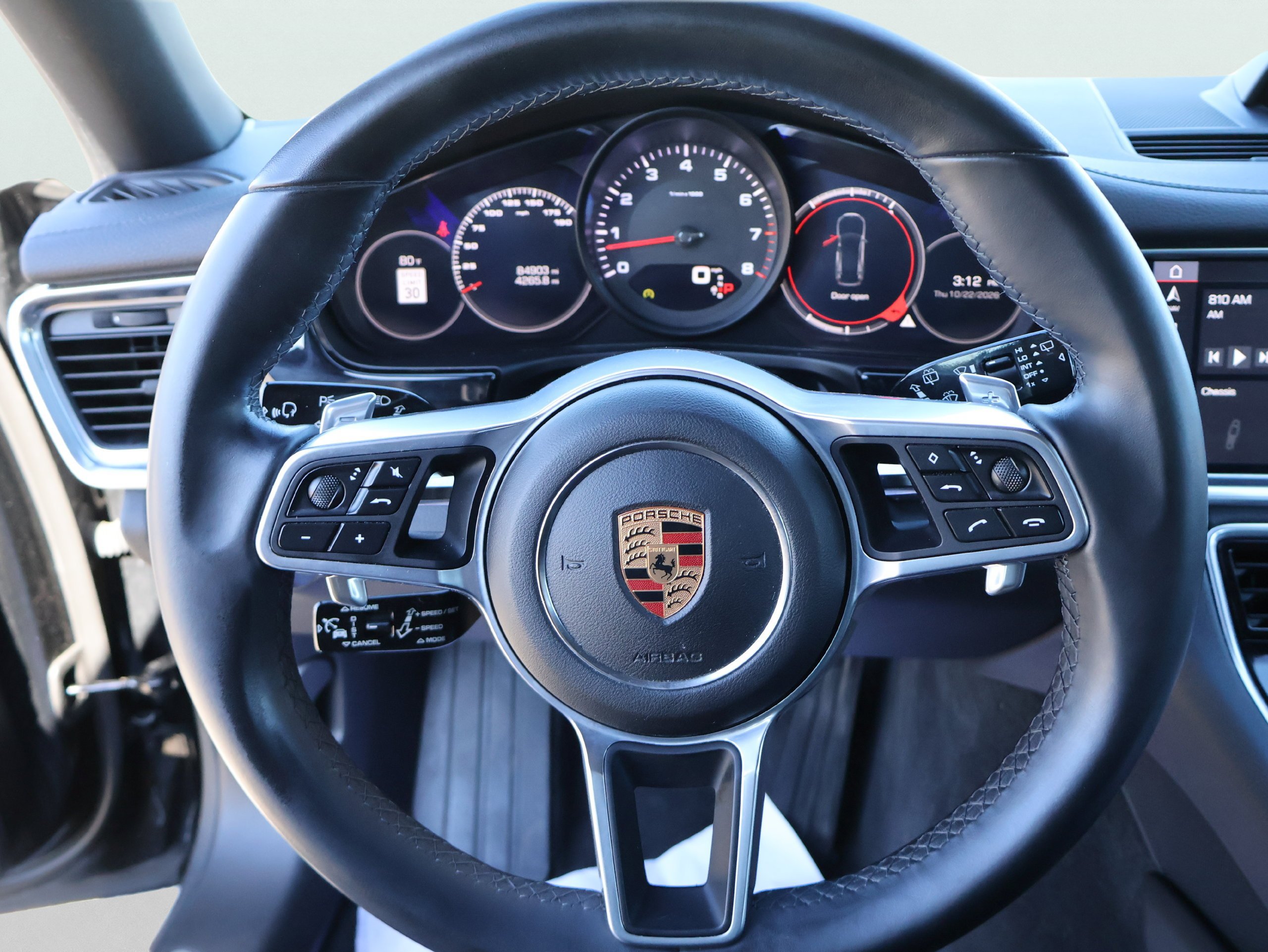 Used 2018 Porsche Panamera 4 AWD/4WD image 28