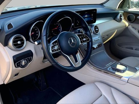 Used 2021 Mercedes-Benz GLC 300 image 17