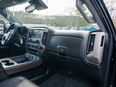 Used 2019 GMC Sierra 2500 Denali w/ Suspension Package, Off-Road image 12