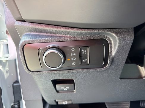 New 2025 Ford Bronco 4-Door image 19