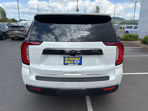 Used 2024 GMC Yukon XL Denali Ultimate AWD/4WD image 6