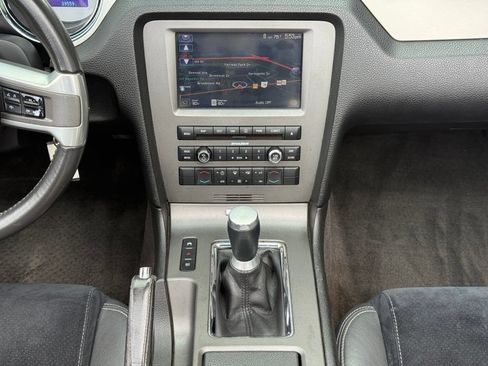 Used 2011 Ford Mustang GT Premium w/ Electronics Pkg RWD image 17
