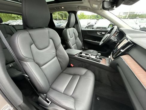 Used 2024 Volvo XC60 B5 Plus w/ Protection Package Premier AWD/4WD image 25