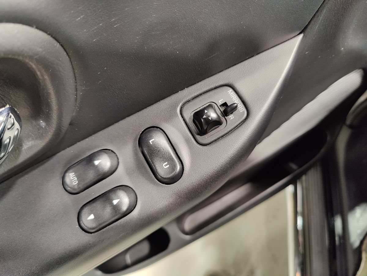 Used 2000 Ford F150 Harley-Davidson RWD image 21