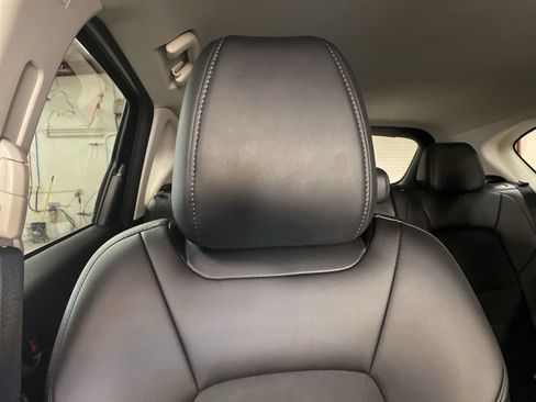 Used 2018 MAZDA CX-5 Touring image 32