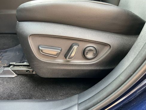 Used 2025 Toyota Grand Highlander FWD image 23