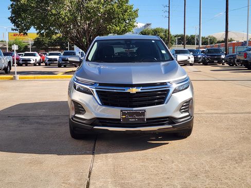 Used 2024 Chevrolet Equinox LT AWD/4WD image 3