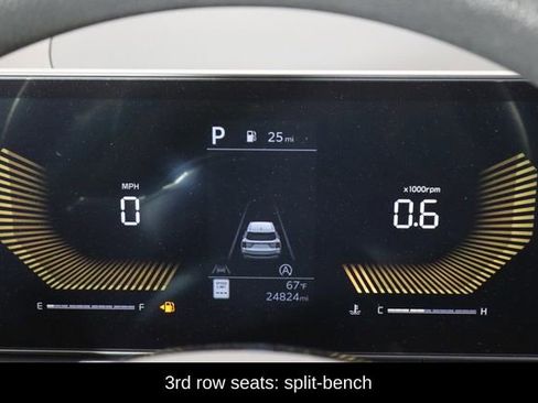 Used 2025 Kia Sorento LX FWD image 11