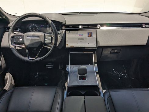 New 2025 Land Rover Range Rover Velar Dynamic SE image 13