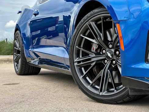 Used 2017 Chevrolet Camaro ZL1 RWD image 9