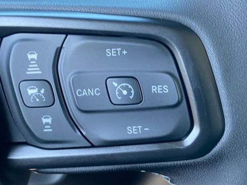 New 2025 Jeep Wrangler Unlimited Rubicon w/ Technology Group image 16