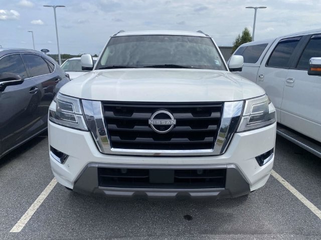 Used 2022 Nissan Armada Platinum w/ Captain's Chairs Package RWD image 2