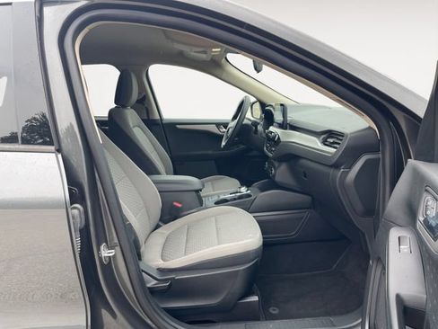 Used 2020 Ford Escape SE FWD image 15