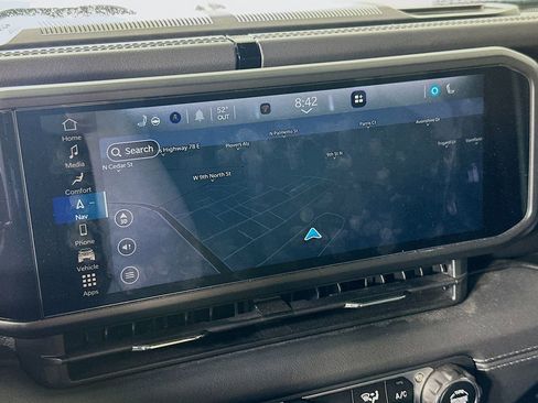 Used 2024 Jeep Wrangler High Altitude image 26