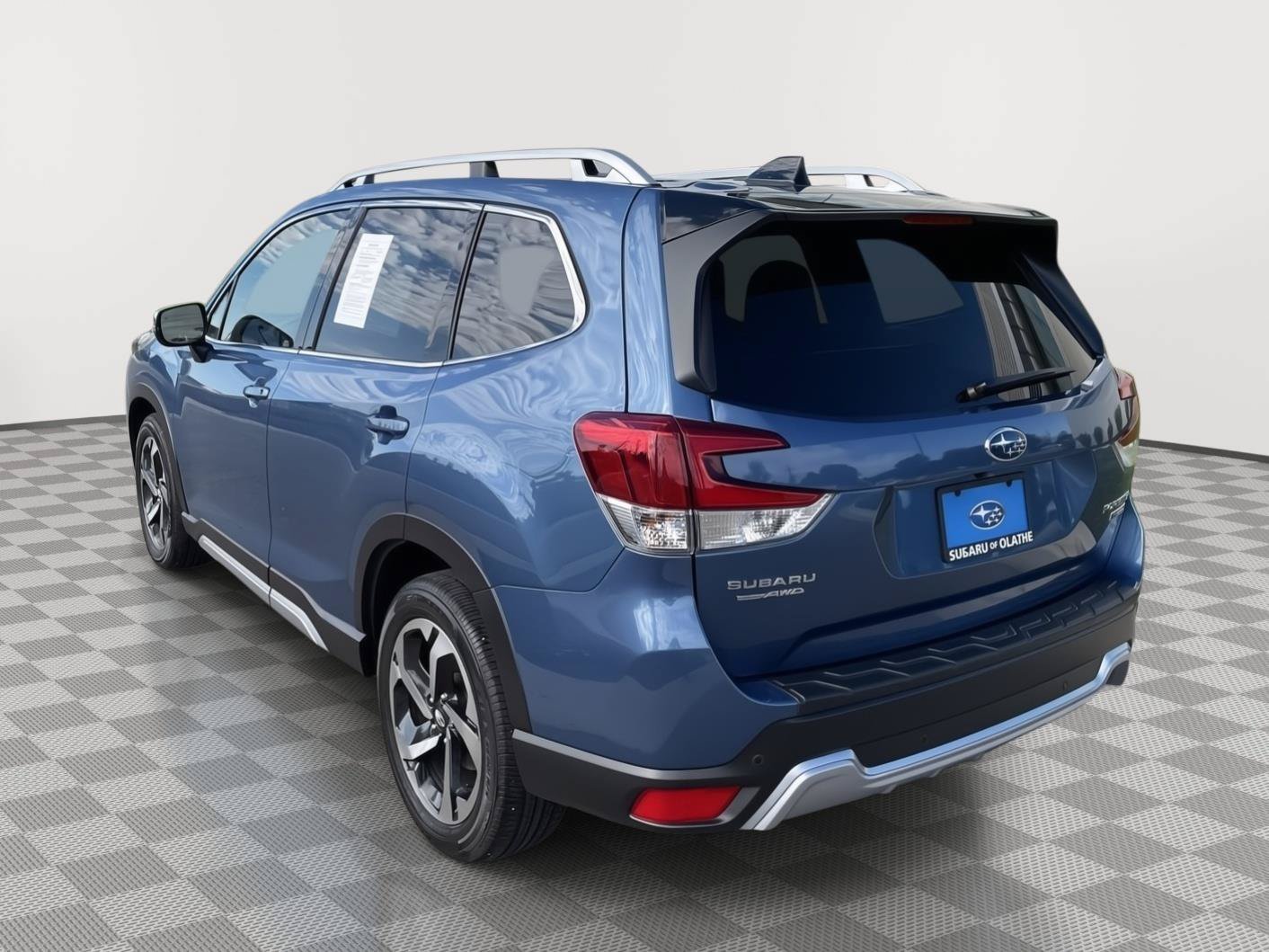 Certified 2024 Subaru Forester Touring w/ Convenience Package AWD/4WD image 13