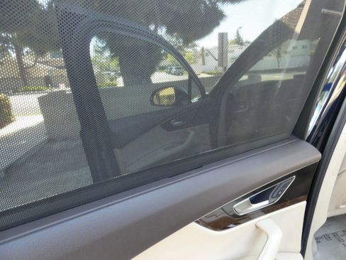 Used 2018 Audi Q7 3.0T Premium Plus w/ Premium Plus Package image 47