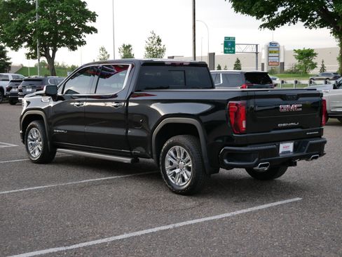 Used 2025 GMC Sierra 1500 Denali w/ Technology Package AWD/4WD image 7