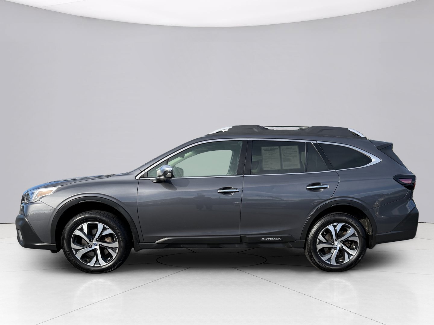 Used 2022 Subaru Outback Touring XT AWD/4WD image 3