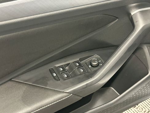 Used 2024 Volkswagen Jetta SE FWD image 15