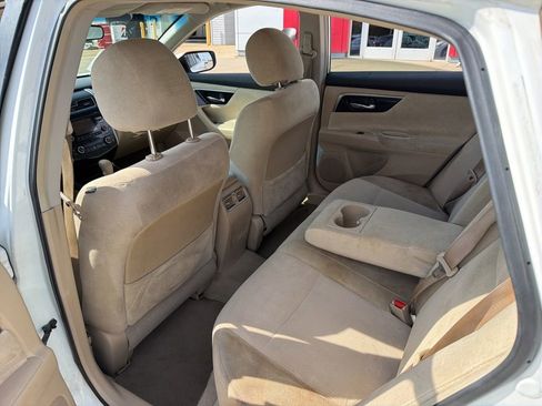 Used 2013 Nissan Altima 2.5 SV FWD image 16