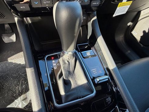 New 2026 Jeep Compass Limited w/ Sun, Sound & Navigation Group image 21