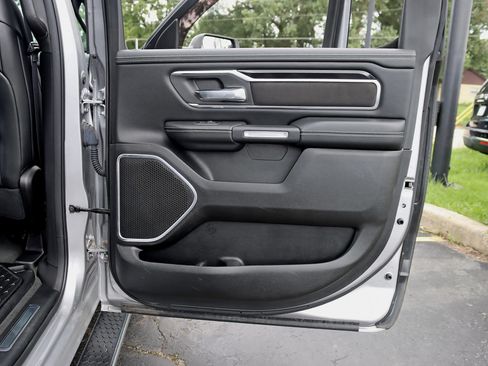 Used 2019 RAM 1500 Laramie w/ Sport Appearance Package AWD/4WD image 36