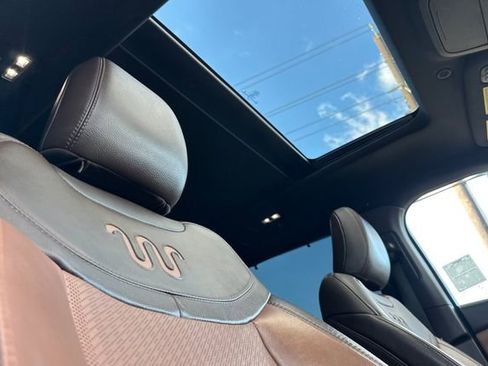 Used 2021 Ford Explorer King Ranch w/ Premium Technology Package image 21