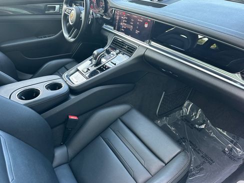 Certified 2021 Porsche Panamera image 16