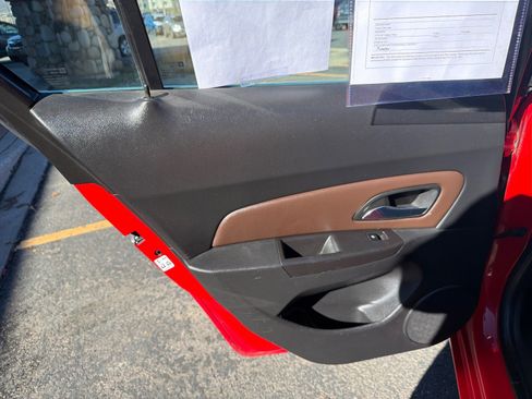 Used 2015 Chevrolet Cruze LT image 18