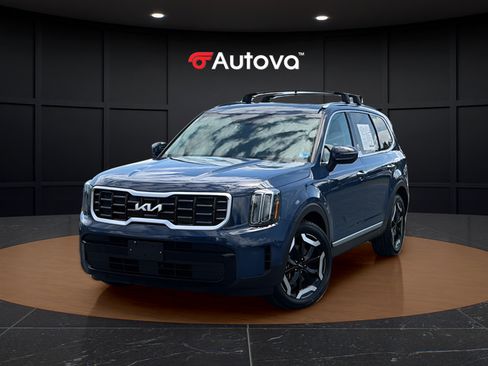Used 2025 Kia Telluride S AWD/4WD image 1