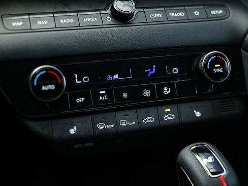 Certified 2025 Hyundai Elantra N Line image 38